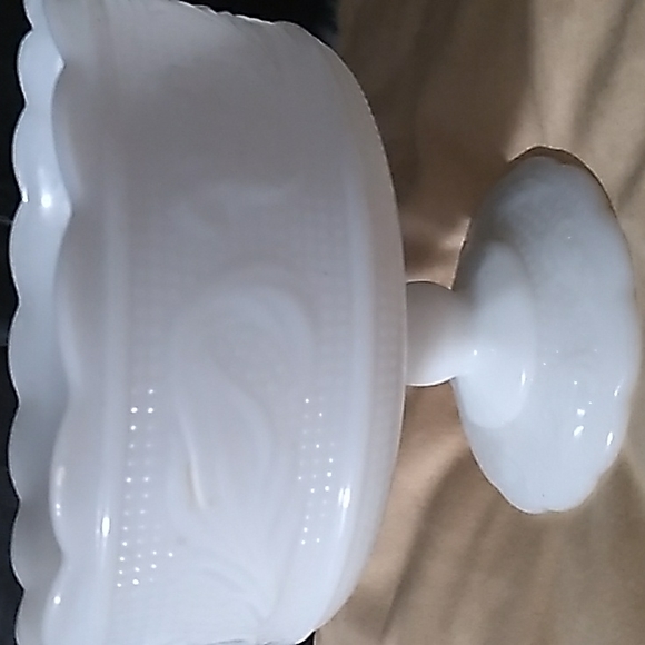 E O BRODY CO  GLASS VASE/CATCHALL CANDY-NUT DISH - Picture 2 of 13